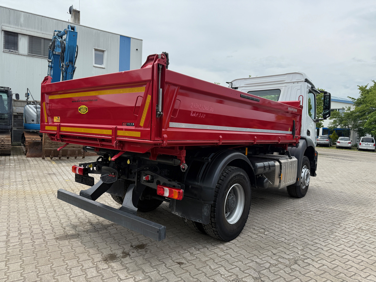 Mercedes-Benz 1835 Arocs 3-Seiten-Kipper 4900 km - Kravas automašīna pašizgāzējs: foto 4 Mercedes-Benz 1835 Arocs 3-Seiten-Kipper 4900 km - Kravas automašīna pašizgāzējs: foto 4
