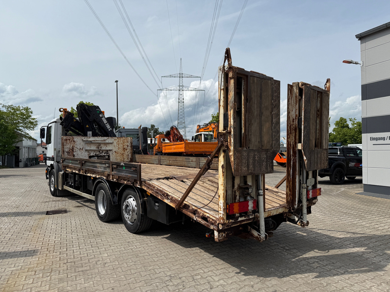 Mercedes-Benz 2535 Actros MP1 Baumaschinentransporter mit Kran und Rampen - Autovedējs, Kravas auto ar manipulatoru: foto 5 Mercedes-Benz 2535 Actros MP1 Baumaschinentransporter mit Kran und Rampen - Autovedējs, Kravas auto ar manipulatoru: foto 5