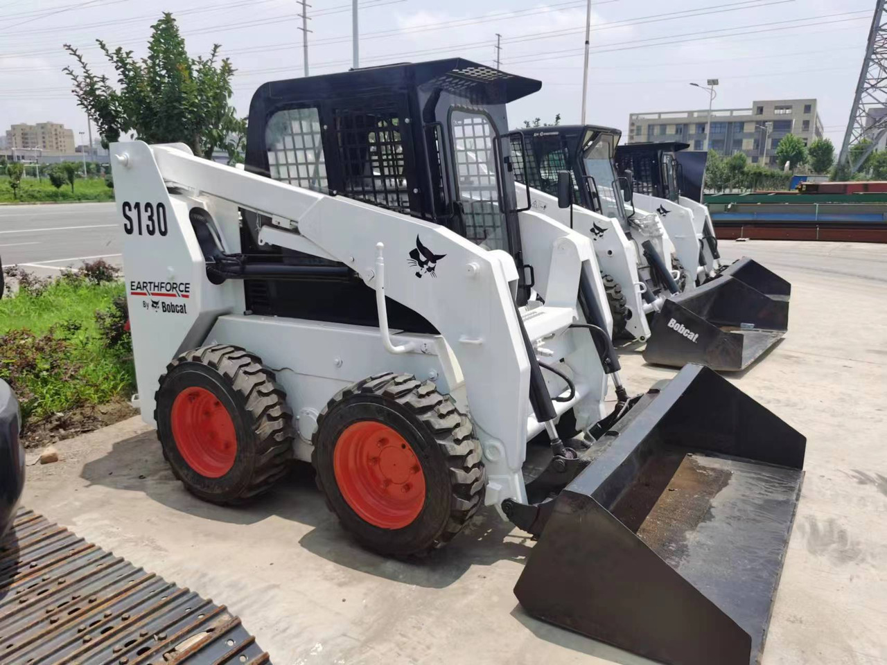 Kompaktiekrāvējs Bobcat S130: foto 6