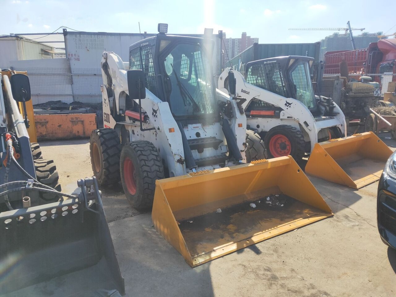Bobcat S300 - Kompaktiekrāvējs: foto 2 Bobcat S300 - Kompaktiekrāvējs: foto 2
