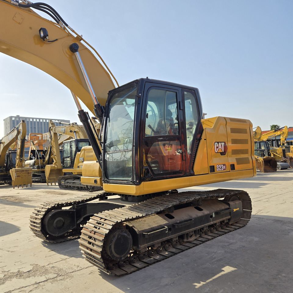 CATERPILLAR 323GC - Ekskavators: foto 5 CATERPILLAR 323GC - Ekskavators: foto 5