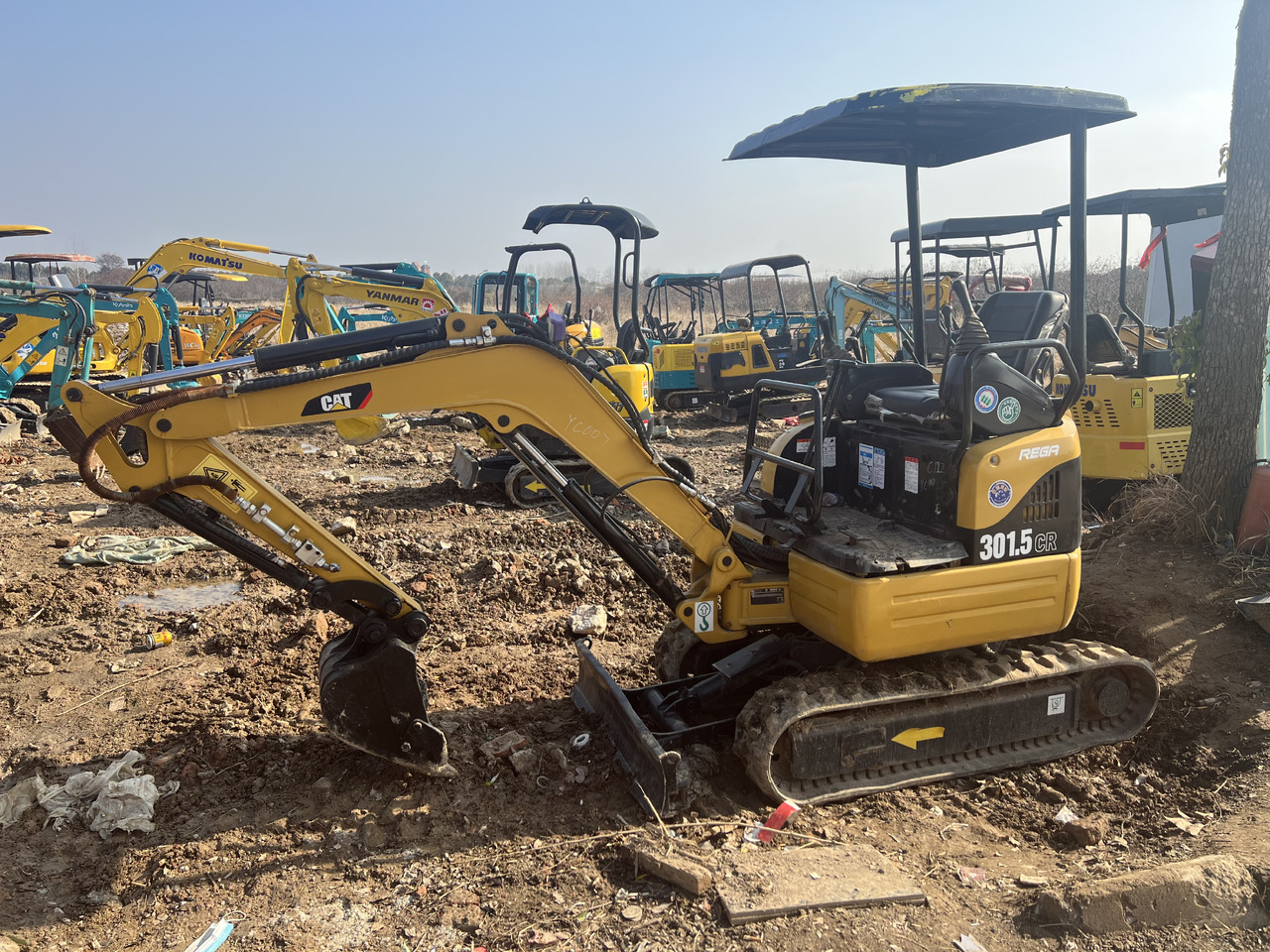 Caterpillar 301.5CR - Mini-ekskavators: foto 2 Caterpillar 301.5CR - Mini-ekskavators: foto 2