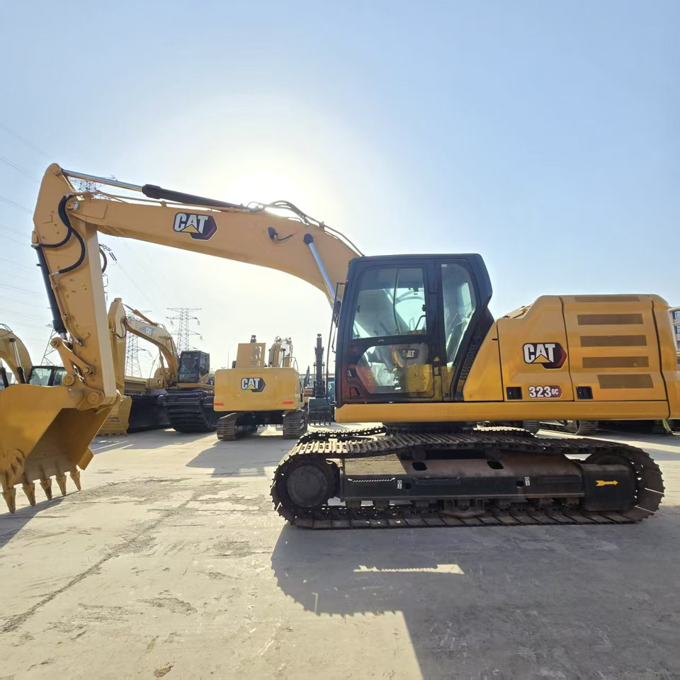 Kāpurķēžu ekskavators Caterpillar 323GC: foto 6