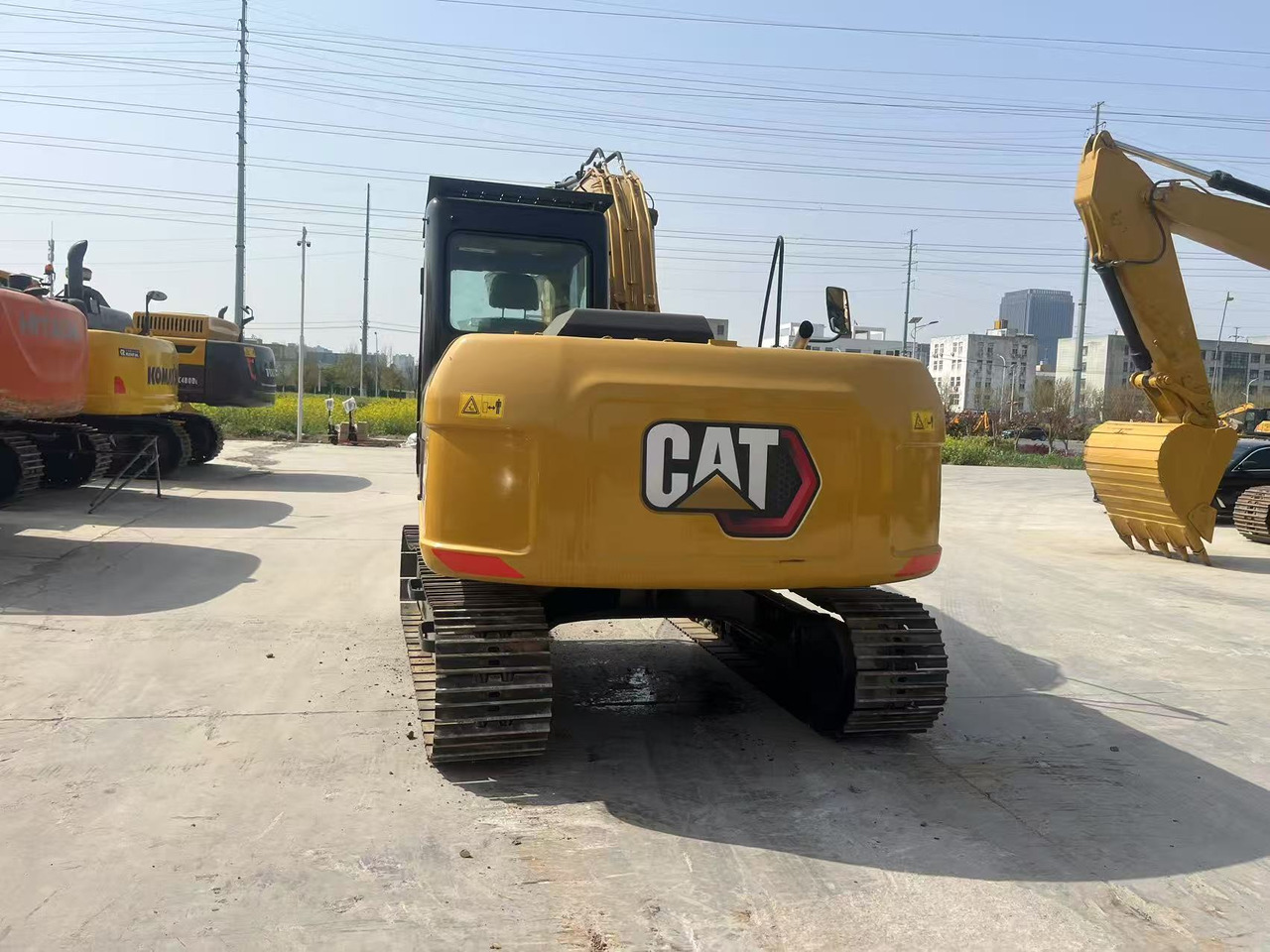 Kāpurķēžu ekskavators Caterpillar 323GC: foto 7