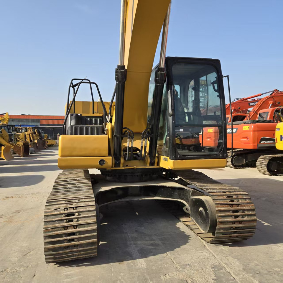 Kāpurķēžu ekskavators Caterpillar 323GC: foto 9