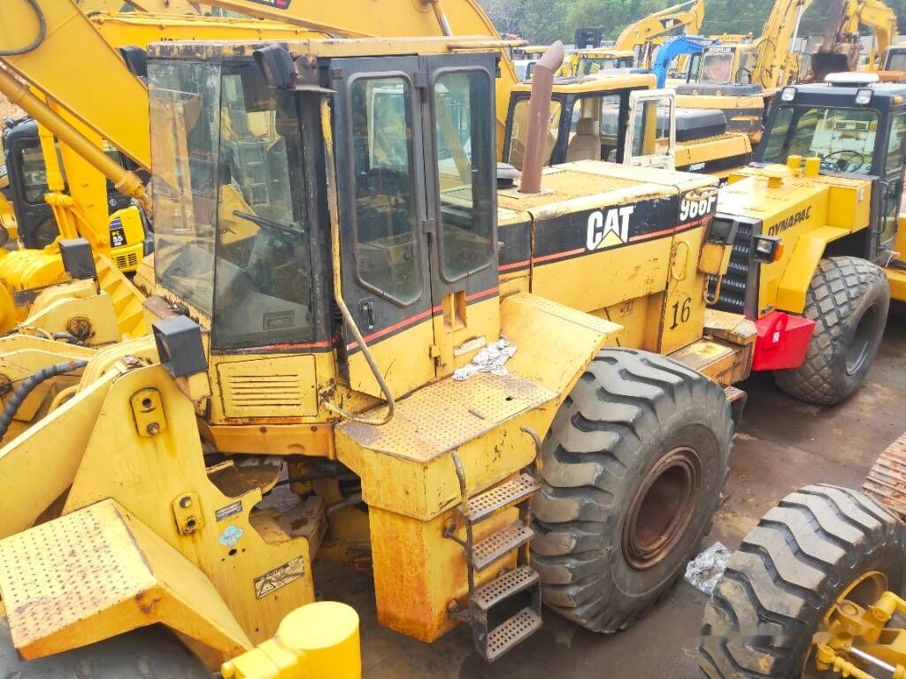 Caterpillar 966 F - Riteņu iekrāvējs: foto 1 Caterpillar 966 F - Riteņu iekrāvējs: foto 1
