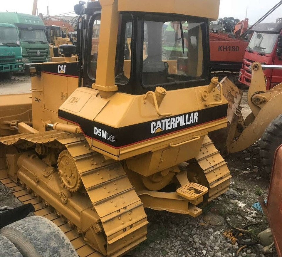 Caterpillar D 5 M LGP - Buldozers: foto 2 Caterpillar D 5 M LGP - Buldozers: foto 2