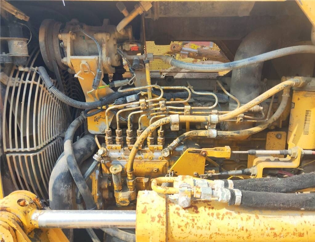 Caterpillar D3G - Buldozers: foto 4 Caterpillar D3G - Buldozers: foto 4
