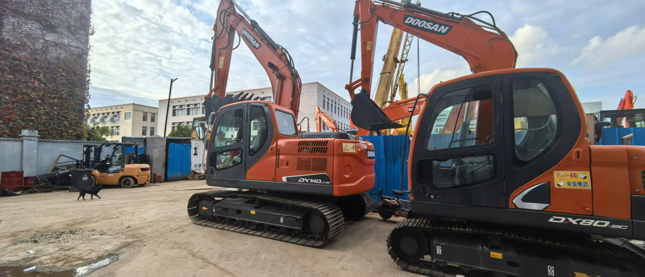 DOOSAN DX140 - Ekskavators: foto 4 DOOSAN DX140 - Ekskavators: foto 4