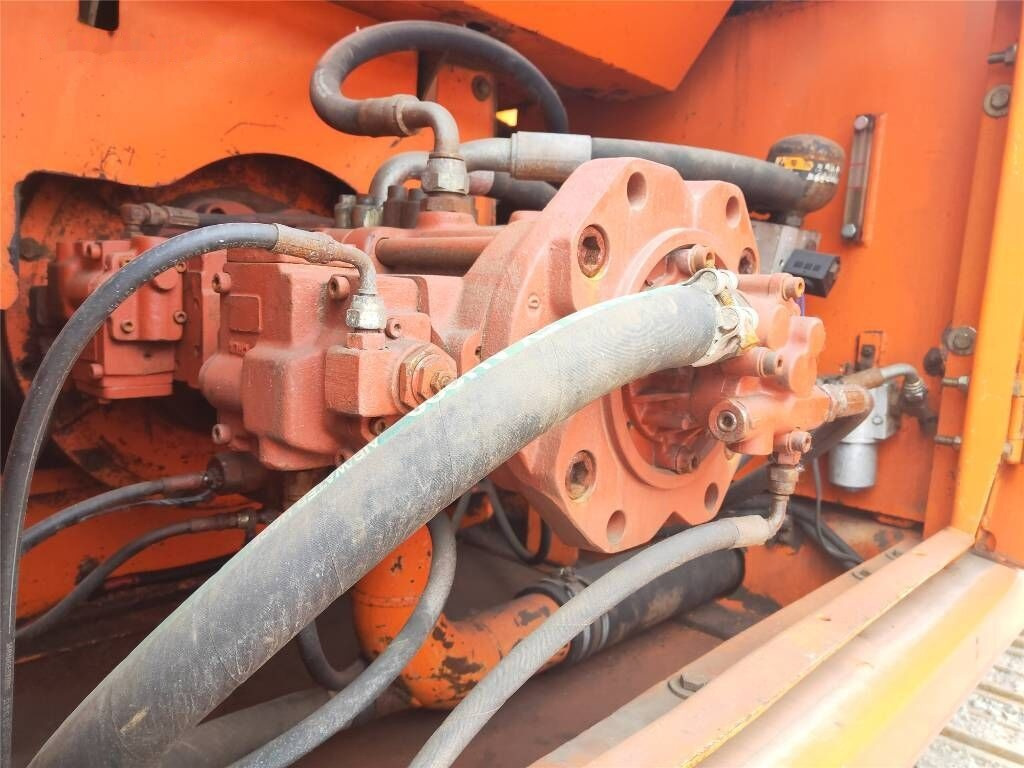 Doosan DH 300 LC-7 - Kāpurķēžu ekskavators: foto 5 Doosan DH 300 LC-7 - Kāpurķēžu ekskavators: foto 5