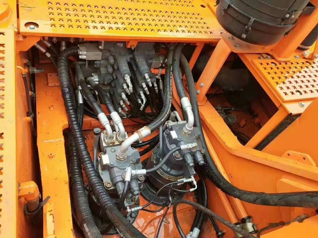 Doosan DX 500 LCA - Kāpurķēžu ekskavators: foto 2 Doosan DX 500 LCA - Kāpurķēžu ekskavators: foto 2
