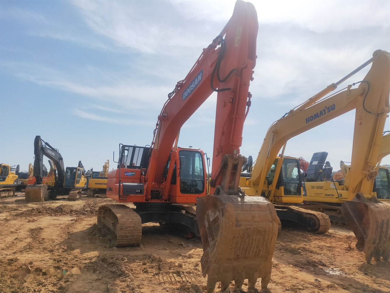 Doosan DX225LC - Kāpurķēžu ekskavators: foto 5 Doosan DX225LC - Kāpurķēžu ekskavators: foto 5