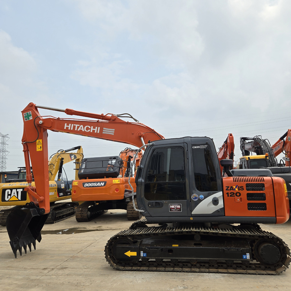 HITACHI ZX120 - Ekskavators: foto 2 HITACHI ZX120 - Ekskavators: foto 2