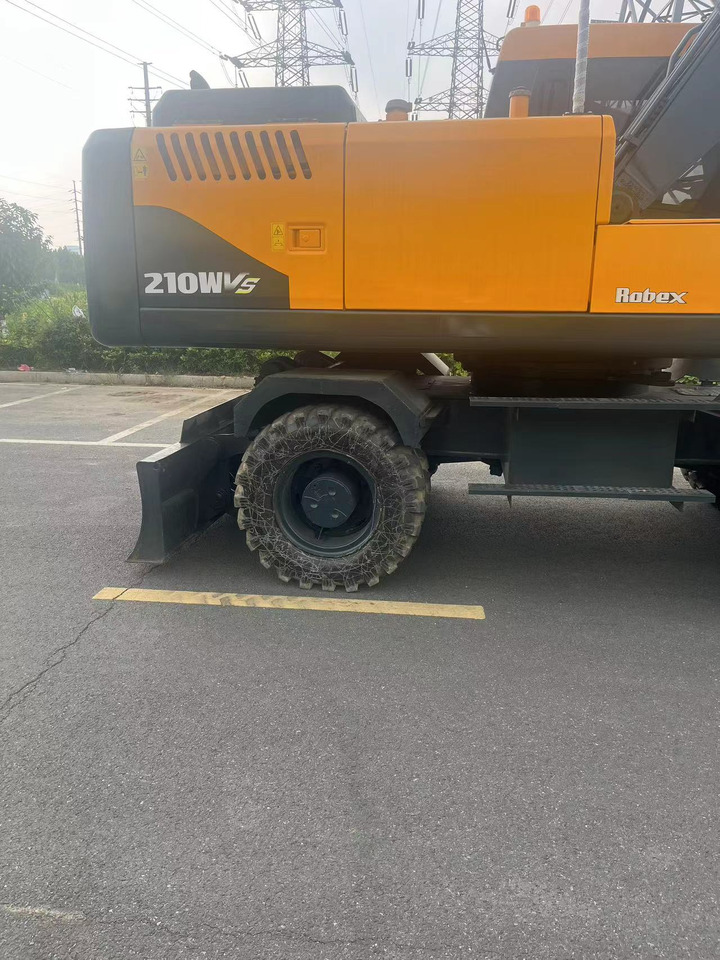 HYUNDAI R210W - Riteņu ekskavators: foto 4 HYUNDAI R210W - Riteņu ekskavators: foto 4