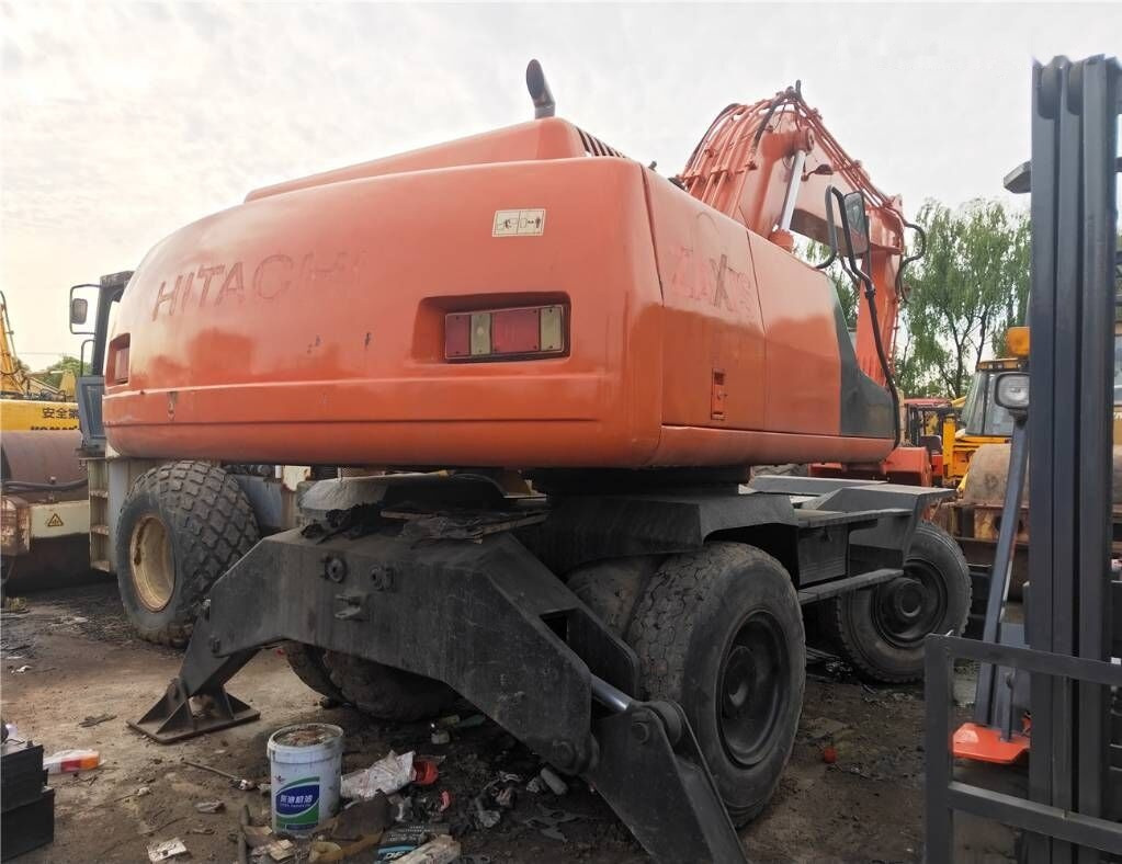 Hitachi ZX160WD - Riteņu ekskavators: foto 2 Hitachi ZX160WD - Riteņu ekskavators: foto 2