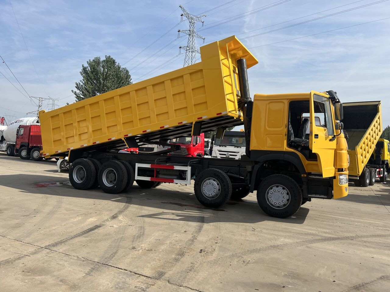 Howo - Kravas automašīna pašizgāzējs: foto 1 Howo - Kravas automašīna pašizgāzējs: foto 1