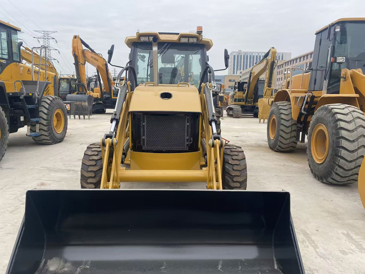 JCB 3CX - Ekskavators-iekrāvējs: foto 2 JCB 3CX - Ekskavators-iekrāvējs: foto 2