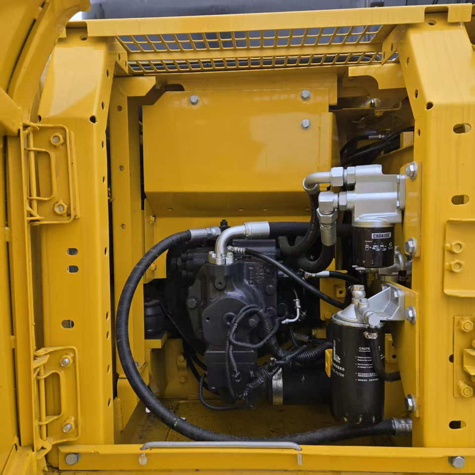 Ekskavators KOMATSU PC110: foto 11 Ekskavators KOMATSU PC110: foto 11