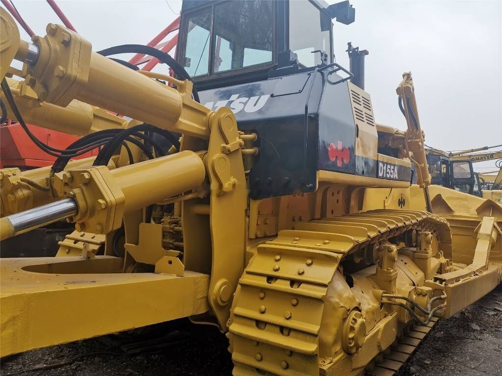 Komatsu D155A-2 - Buldozers: foto 1 Komatsu D155A-2 - Buldozers: foto 1