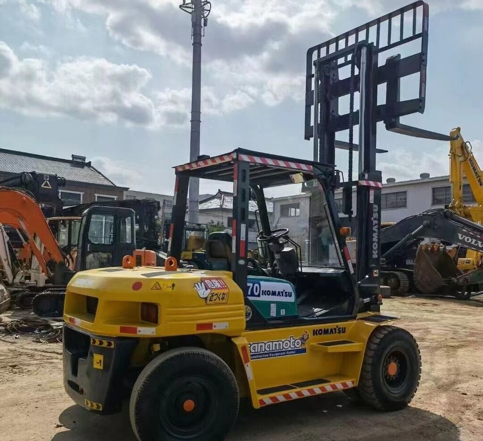 Komatsu FD70 - Dīzeļiekrāvējs: foto 2 Komatsu FD70 - Dīzeļiekrāvējs: foto 2