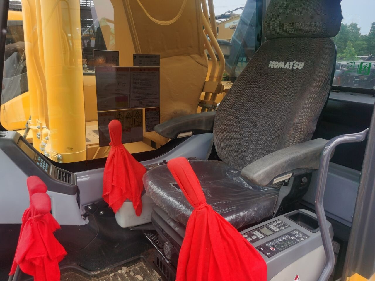 Komatsu PC350-7 - Kāpurķēžu ekskavators: foto 3 Komatsu PC350-7 - Kāpurķēžu ekskavators: foto 3