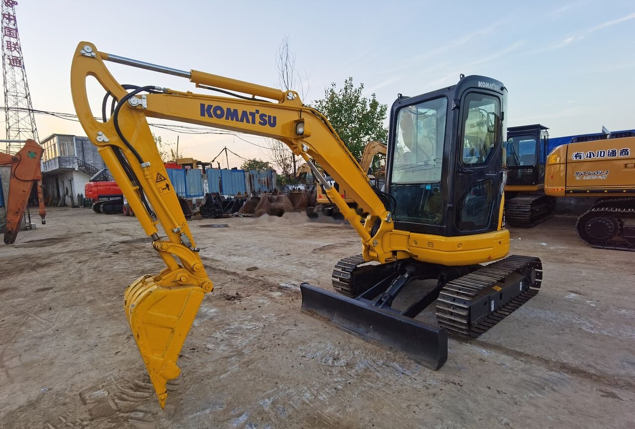 Komatsu PC35MR - Kāpurķēžu ekskavators: foto 4 Komatsu PC35MR - Kāpurķēžu ekskavators: foto 4