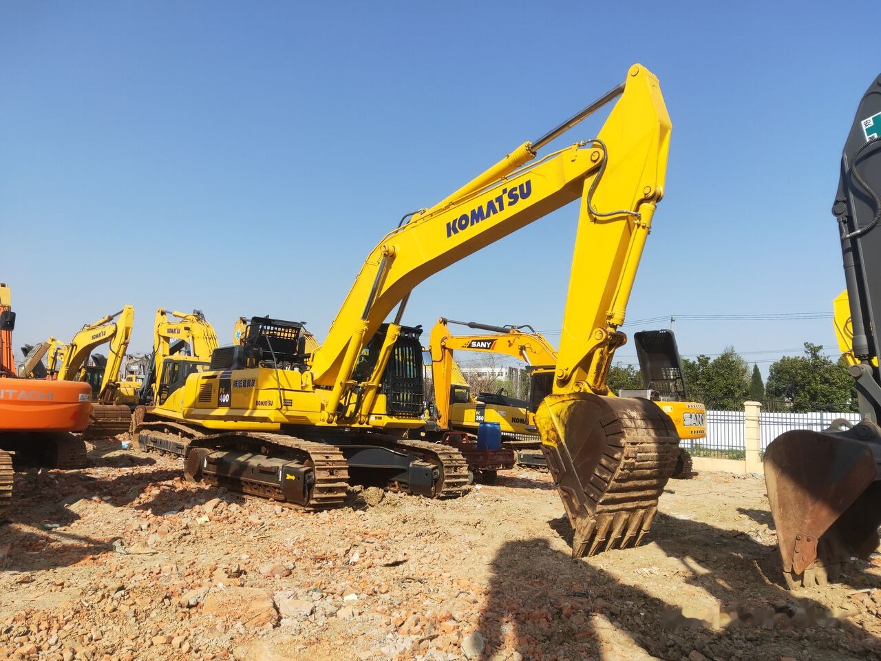 Komatsu PC400-8 - Kāpurķēžu ekskavators: foto 4 Komatsu PC400-8 - Kāpurķēžu ekskavators: foto 4