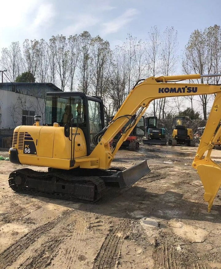 Komatsu PC56 - Kāpurķēžu ekskavators: foto 1 Komatsu PC56 - Kāpurķēžu ekskavators: foto 1