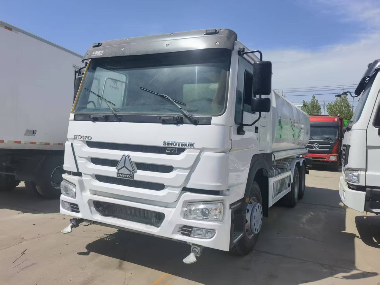Sinotruk HOWO 371 6*4 Sprinkler truck - Komunālā/ Specializētā tehnika: foto 4 Sinotruk HOWO 371 6*4 Sprinkler truck - Komunālā/ Specializētā tehnika: foto 4