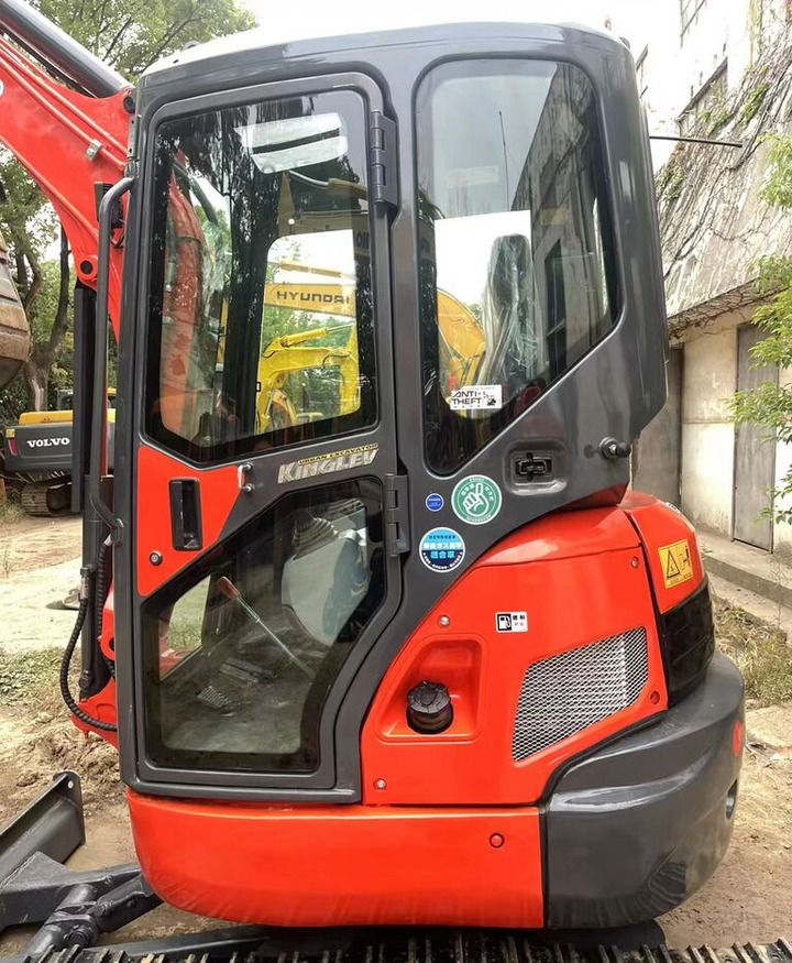 Kubota U35 - Kāpurķēžu ekskavators: foto 3 Kubota U35 - Kāpurķēžu ekskavators: foto 3