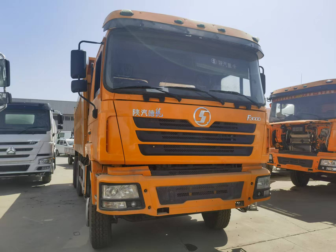 Shacman F3000 6*4 Dump truck - Kravas automašīna pašizgāzējs: foto 3 Shacman F3000 6*4 Dump truck - Kravas automašīna pašizgāzējs: foto 3