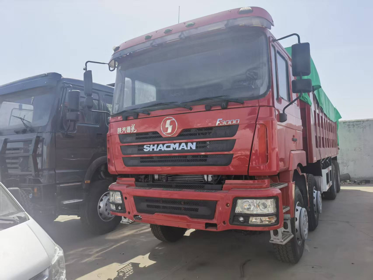 Shacman F3000 8*4 Dump truck - Kravas automašīna pašizgāzējs: foto 1 Shacman F3000 8*4 Dump truck - Kravas automašīna pašizgāzējs: foto 1