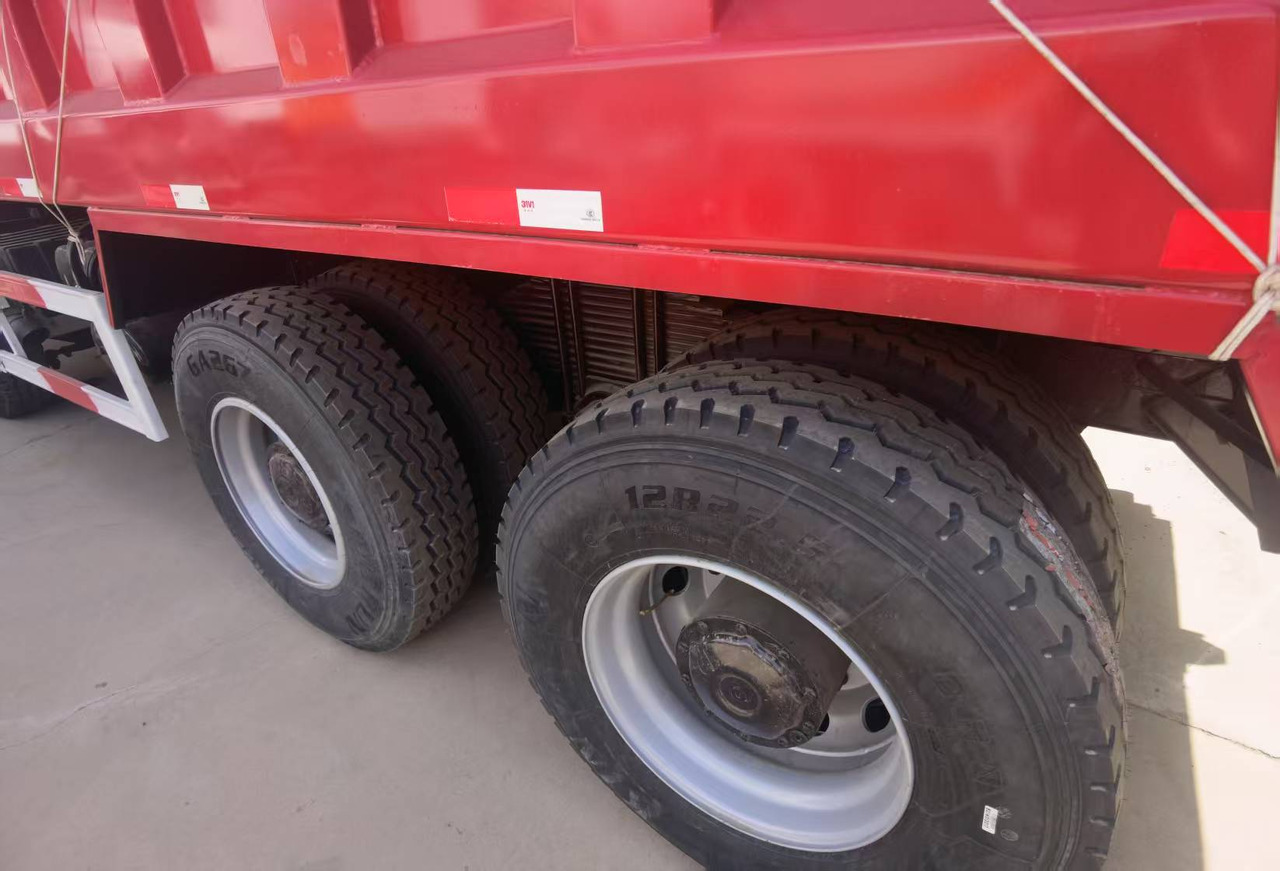 Shacman F3000 8*4 Dump truck - Kravas automašīna pašizgāzējs: foto 5 Shacman F3000 8*4 Dump truck - Kravas automašīna pašizgāzējs: foto 5