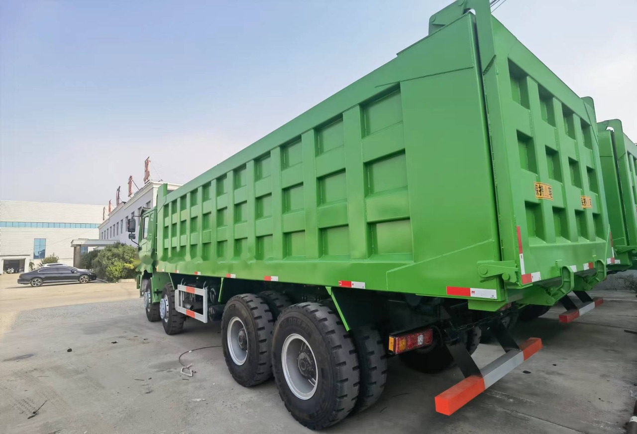 Shacman F3000 8*4 Dump truck - Kravas automašīna pašizgāzējs: foto 4 Shacman F3000 8*4 Dump truck - Kravas automašīna pašizgāzējs: foto 4