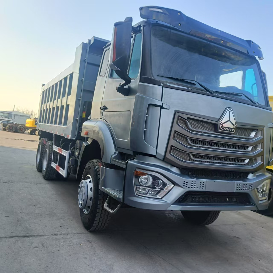 Sinotruk HOHAN 6*4 Dump truck - Kravas automašīna pašizgāzējs: foto 2 Sinotruk HOHAN 6*4 Dump truck - Kravas automašīna pašizgāzējs: foto 2