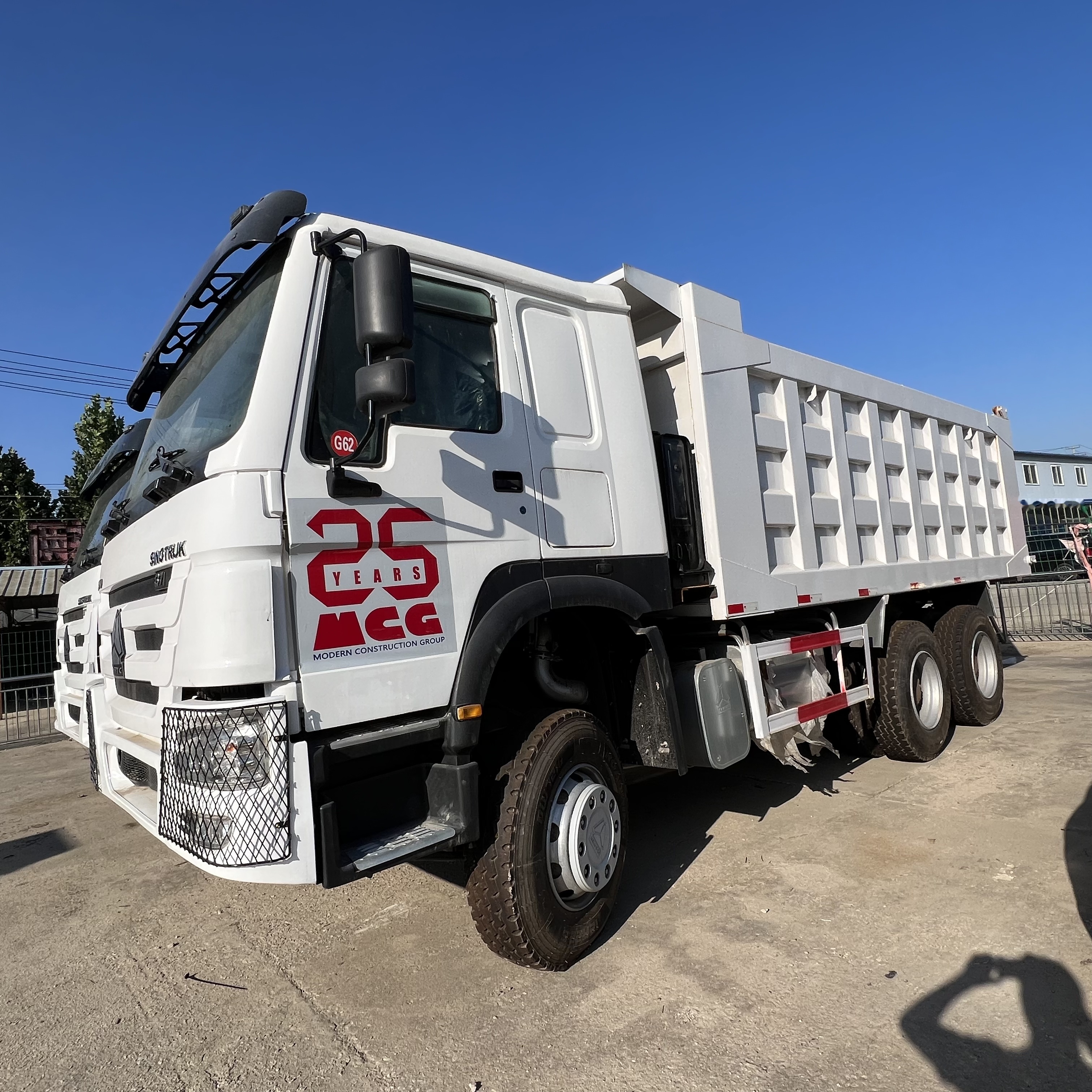 Sinotruk HOWO 371 6*4 Dump truck - Kravas automašīna pašizgāzējs: foto 3 Sinotruk HOWO 371 6*4 Dump truck - Kravas automašīna pašizgāzējs: foto 3