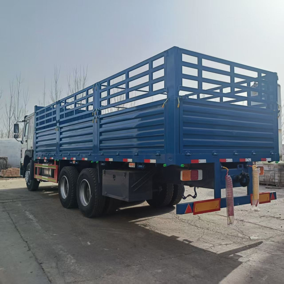 Sinotruk HOWO 371 6*4 Fence truck - Bortu kravas automašīna/ Platforma: foto 4 Sinotruk HOWO 371 6*4 Fence truck - Bortu kravas automašīna/ Platforma: foto 4
