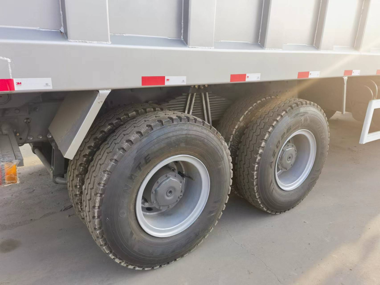 Kravas automašīna pašizgāzējs Sinotruk HOWO 371 8*4 Dump truck: foto 8