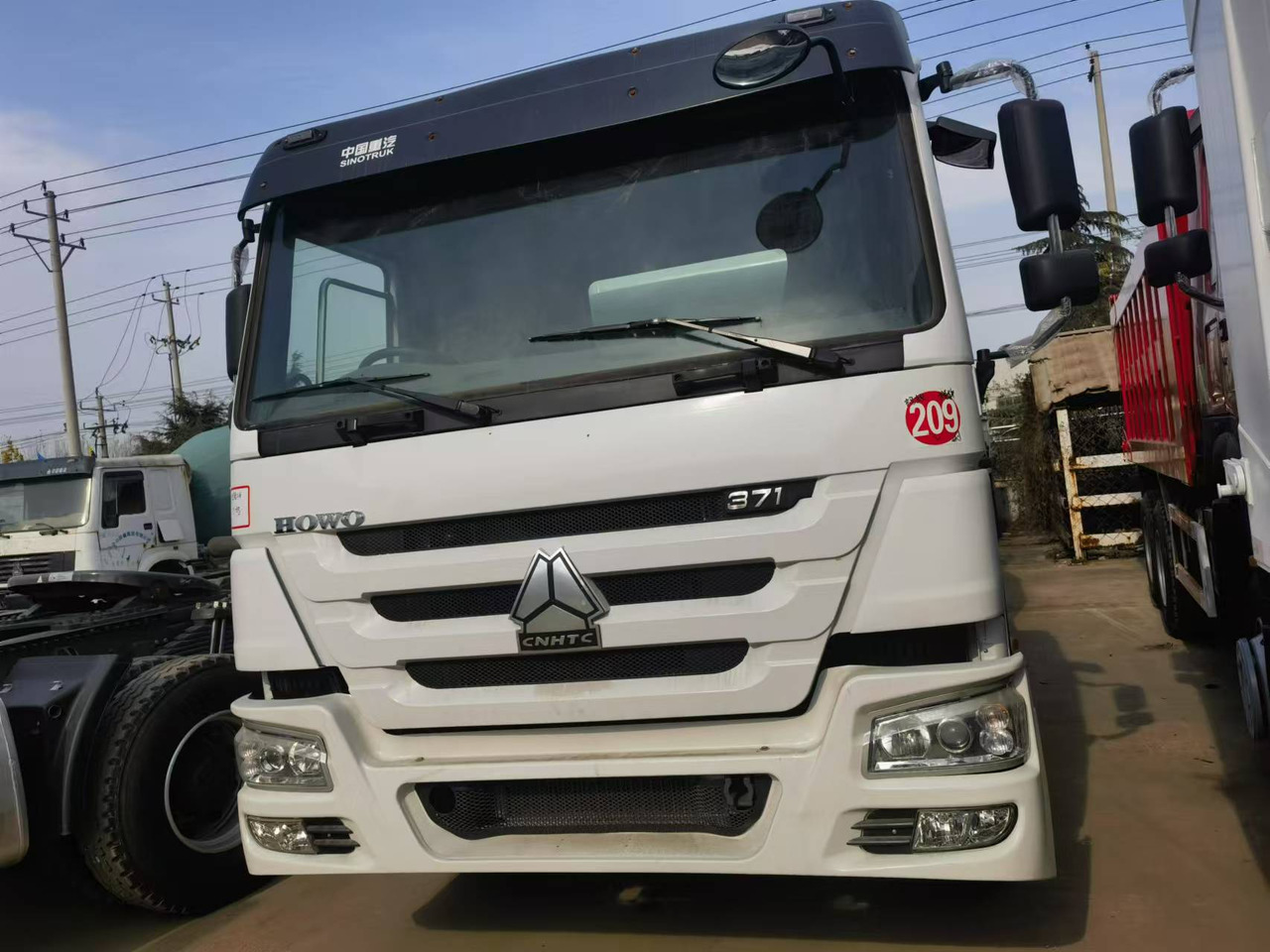 Sinotruk HOWO 371 Concrete mixer truck - Betonvedējs: foto 4 Sinotruk HOWO 371 Concrete mixer truck - Betonvedējs: foto 4