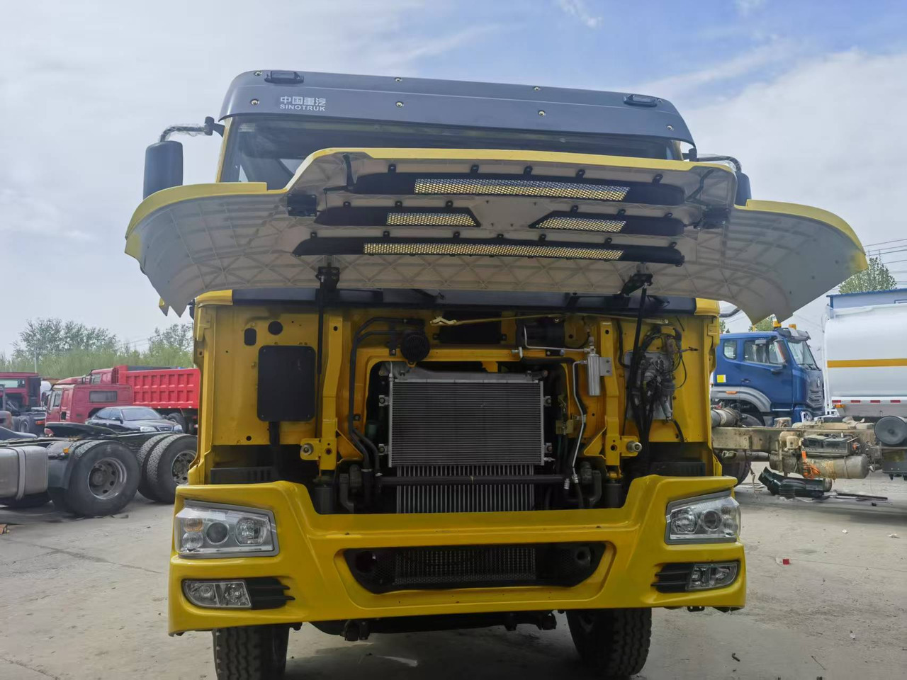 Sinotruk HOWO 371 Dump truck - Kravas automašīna pašizgāzējs: foto 2 Sinotruk HOWO 371 Dump truck - Kravas automašīna pašizgāzējs: foto 2