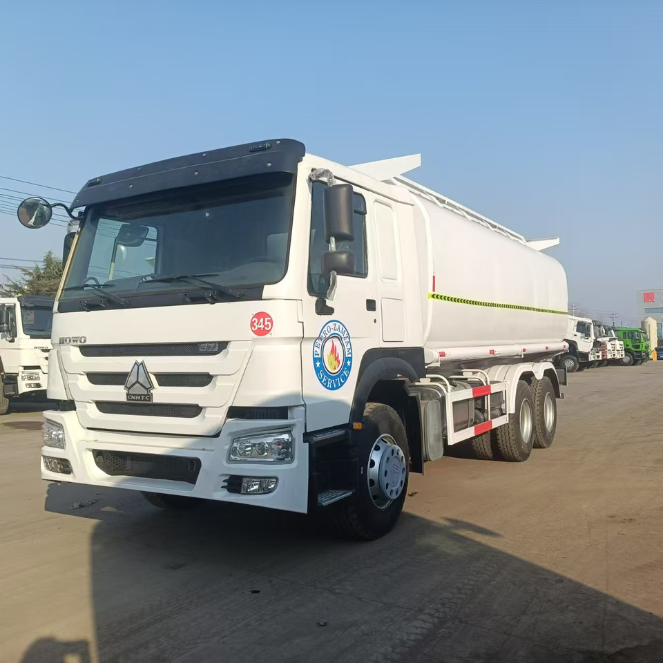 Sinotruk HOWO 371 Tank truck - Autocisterna: foto 5 Sinotruk HOWO 371 Tank truck - Autocisterna: foto 5