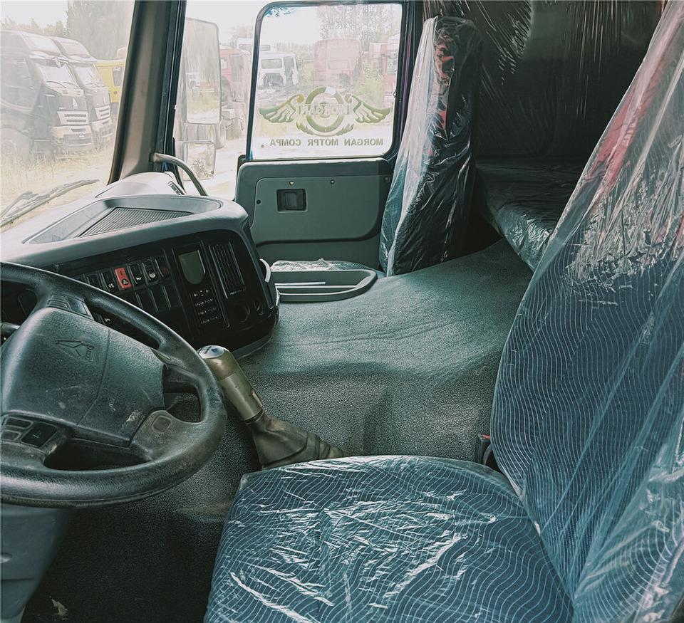 Sinotruk HOWO 6*4 Dump truck - Kravas automašīna pašizgāzējs: foto 4 Sinotruk HOWO 6*4 Dump truck - Kravas automašīna pašizgāzējs: foto 4