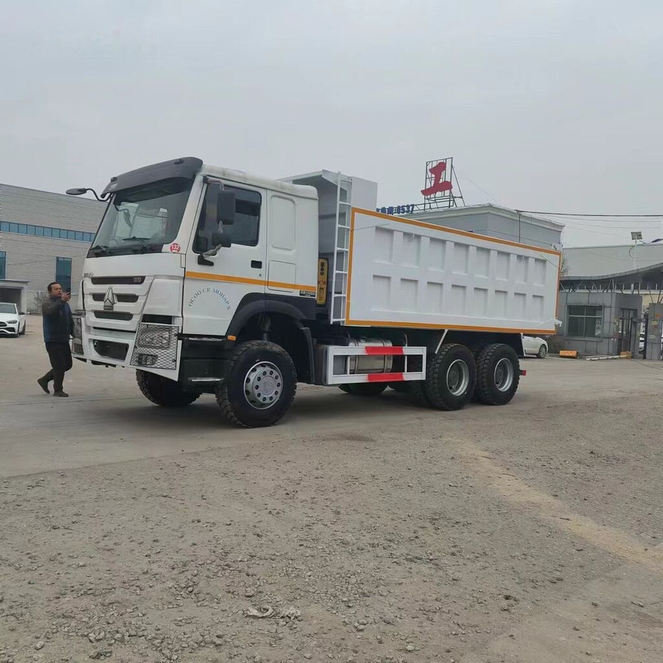 Sinotruk HOWO 6*4 Dump truck - Kravas automašīna pašizgāzējs: foto 3 Sinotruk HOWO 6*4 Dump truck - Kravas automašīna pašizgāzējs: foto 3