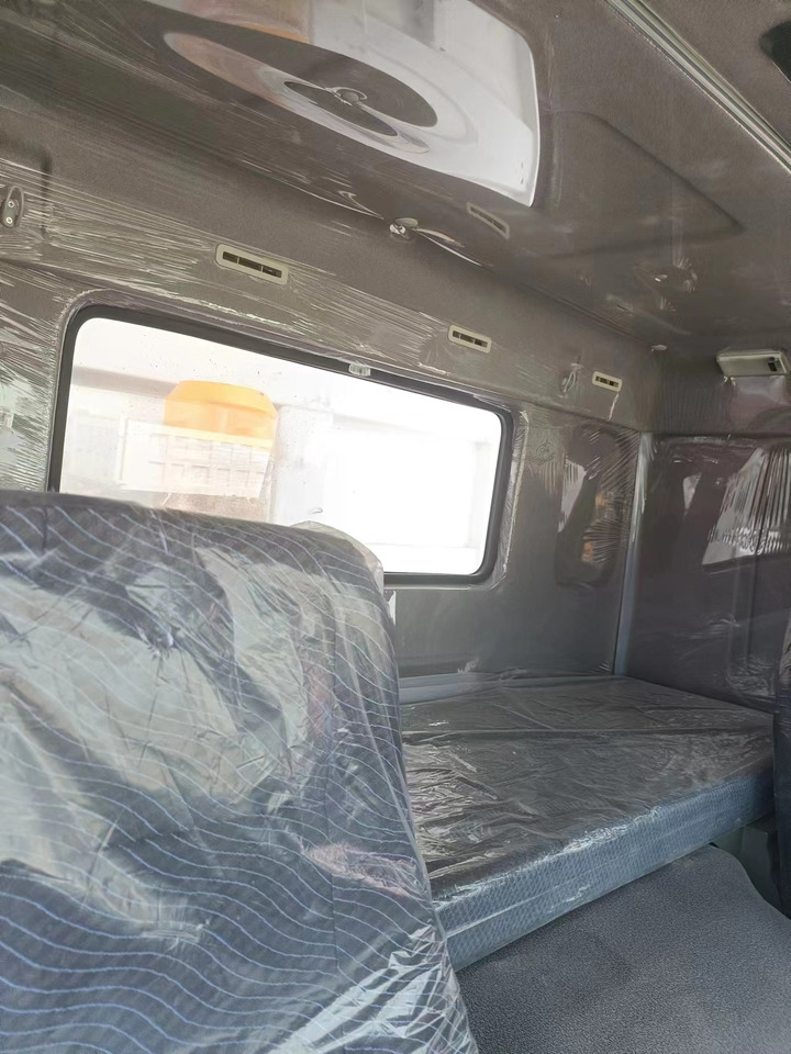 Kravas automašīna pašizgāzējs Sinotruk HOWO 6*4 Dump truck: foto 11