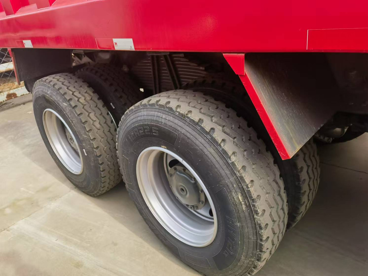 Sinotruk HOWO 6*4 Dump truck - Kravas automašīna pašizgāzējs: foto 2 Sinotruk HOWO 6*4 Dump truck - Kravas automašīna pašizgāzējs: foto 2