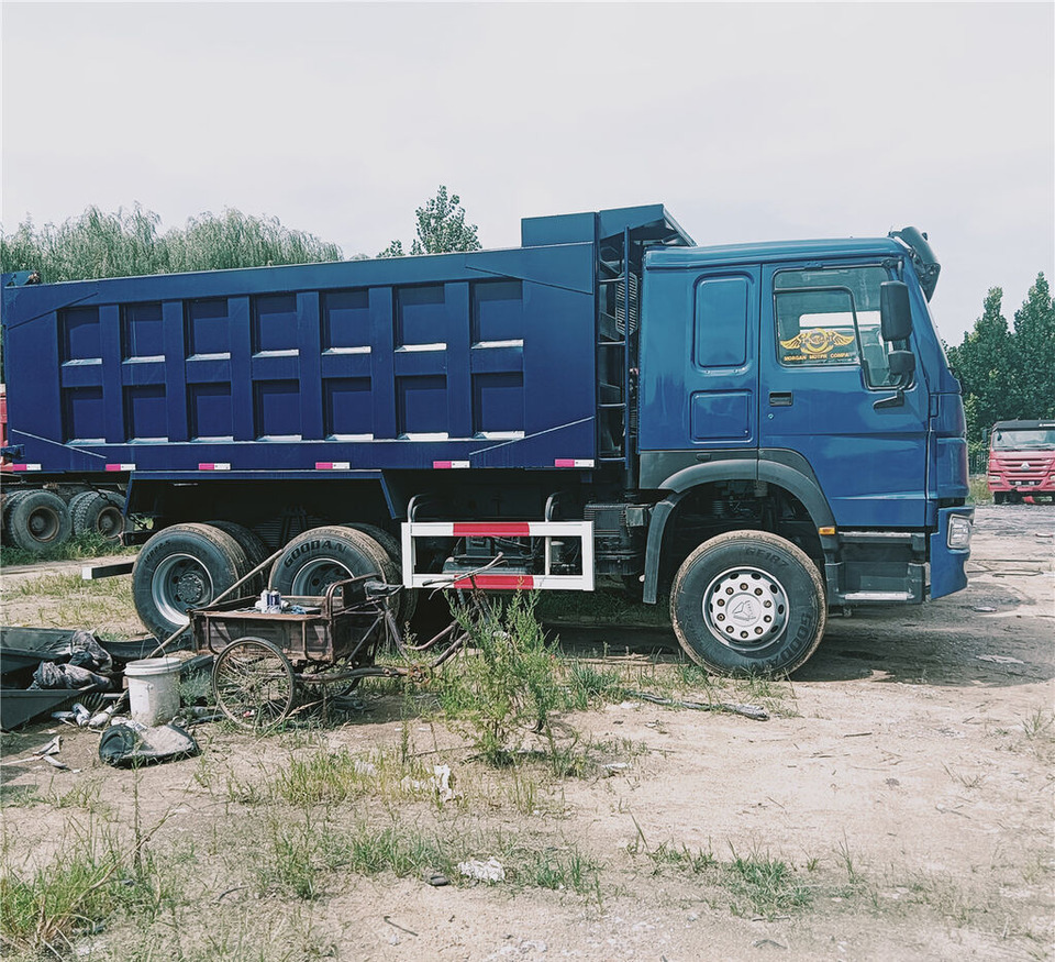 Sinotruk HOWO 6*4 Dump truck - Kravas automašīna pašizgāzējs: foto 2 Sinotruk HOWO 6*4 Dump truck - Kravas automašīna pašizgāzējs: foto 2