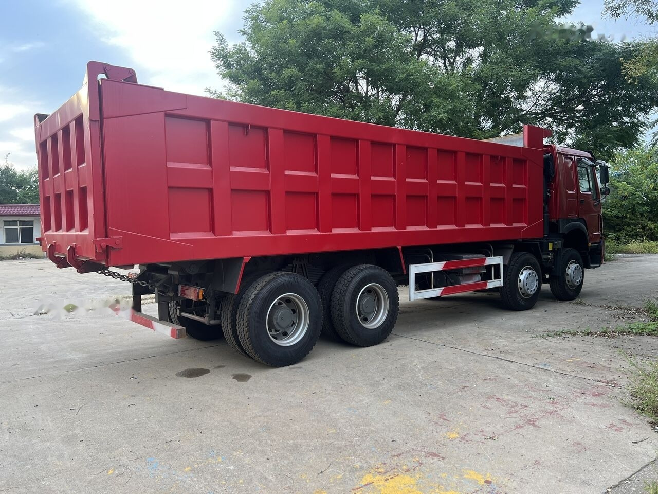 Sinotruk HOWO 8*4 Dump truck - Kravas automašīna pašizgāzējs: foto 2 Sinotruk HOWO 8*4 Dump truck - Kravas automašīna pašizgāzējs: foto 2