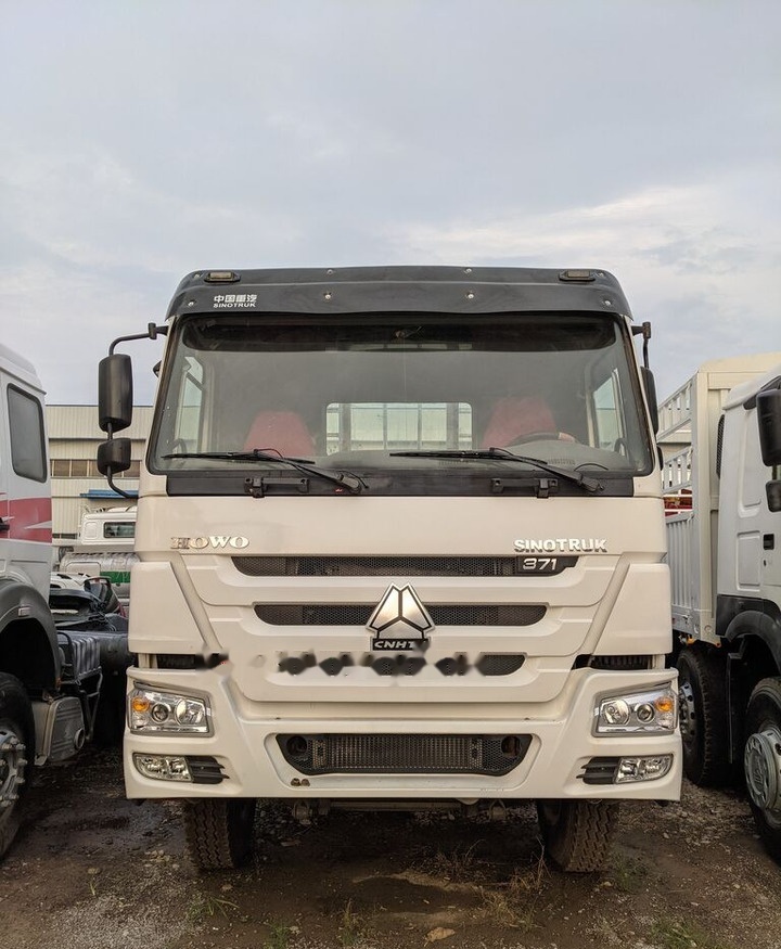 Sinotruk HOWO 8*4 Fence Truck - Bortu kravas automašīna/ Platforma: foto 1 Sinotruk HOWO 8*4 Fence Truck - Bortu kravas automašīna/ Platforma: foto 1