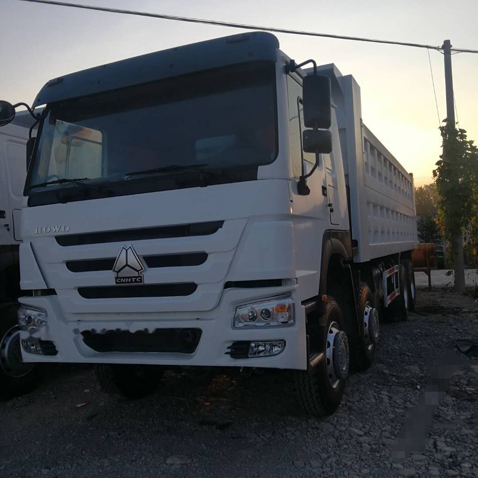 Sinotruk HOWO 8*4 dump truck - Mini pašizgāzējs: foto 4 Sinotruk HOWO 8*4 dump truck - Mini pašizgāzējs: foto 4