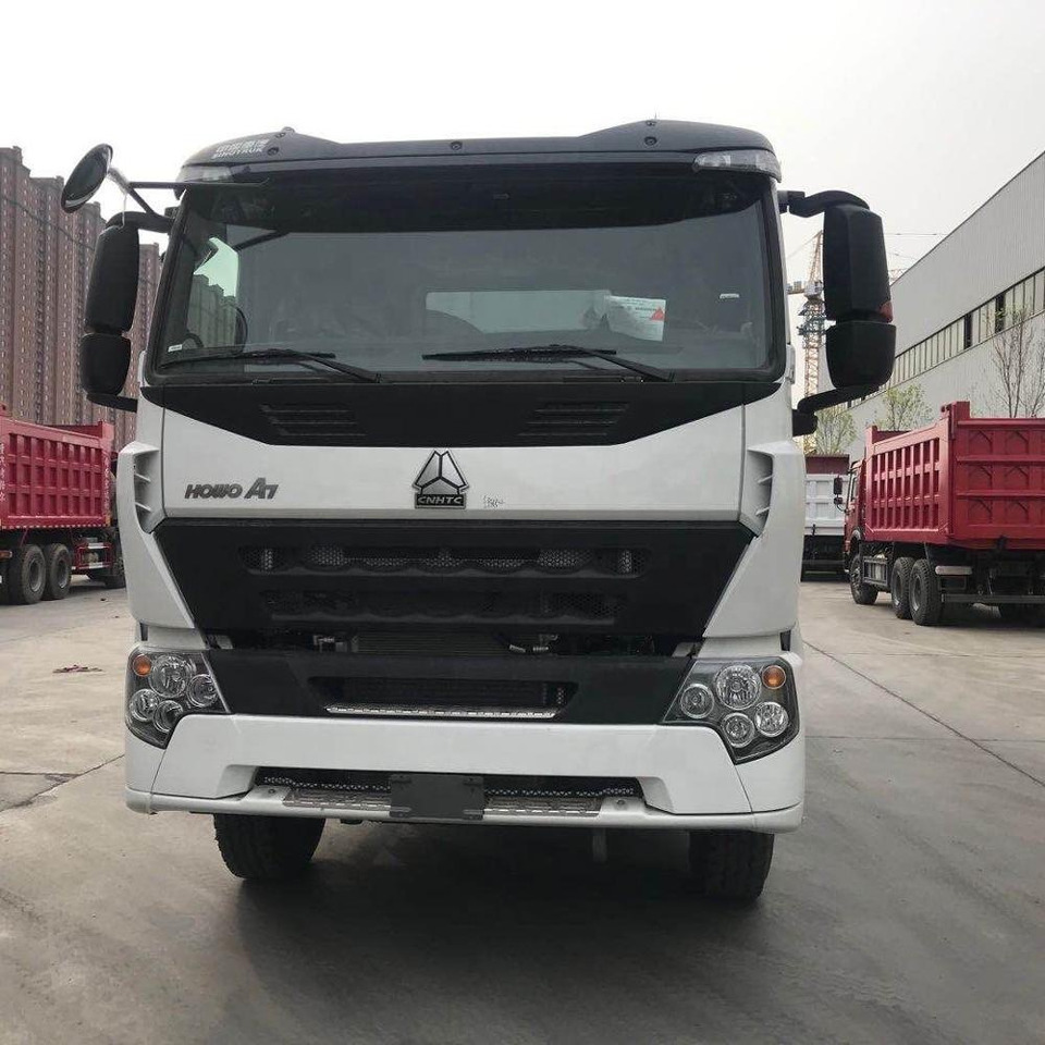 Sinotruk HOWO A7 - Mini pašizgāzējs: foto 4 Sinotruk HOWO A7 - Mini pašizgāzējs: foto 4